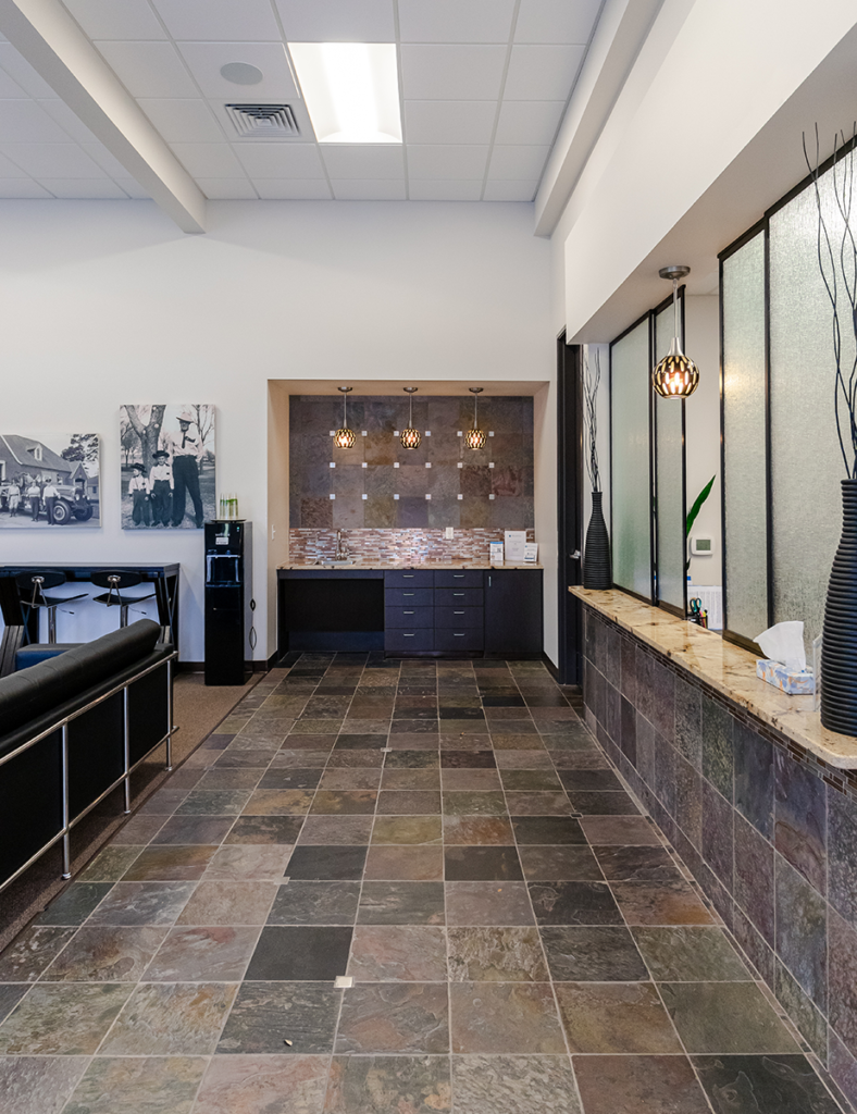 Naples Oral checkin counter